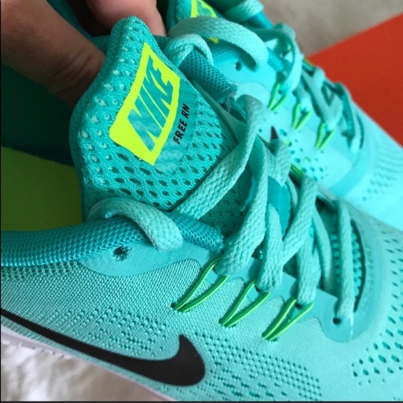 NEW 🌴 NIKE FREE RN | TIFFANY - Picture 6 of 8